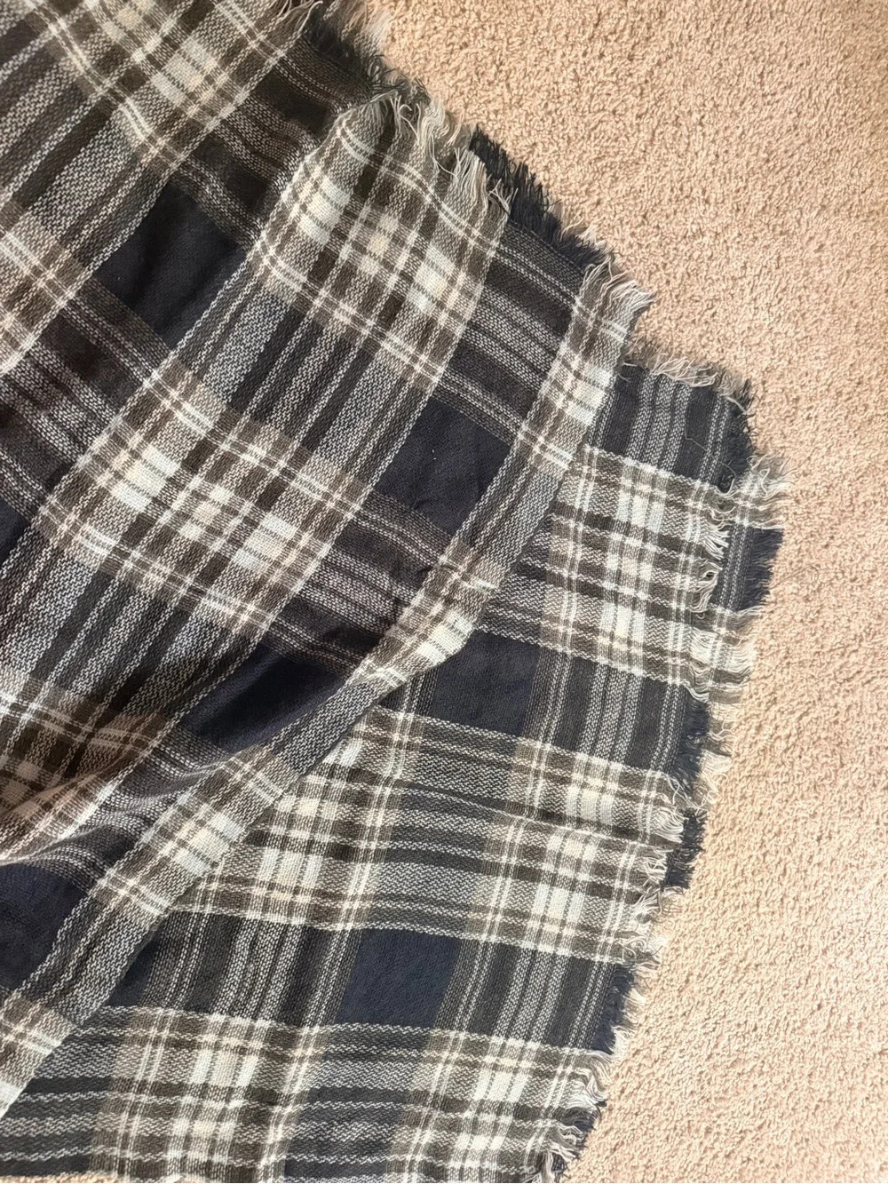 Plaid Fringe Scarves - Red & Black / Gray & Black